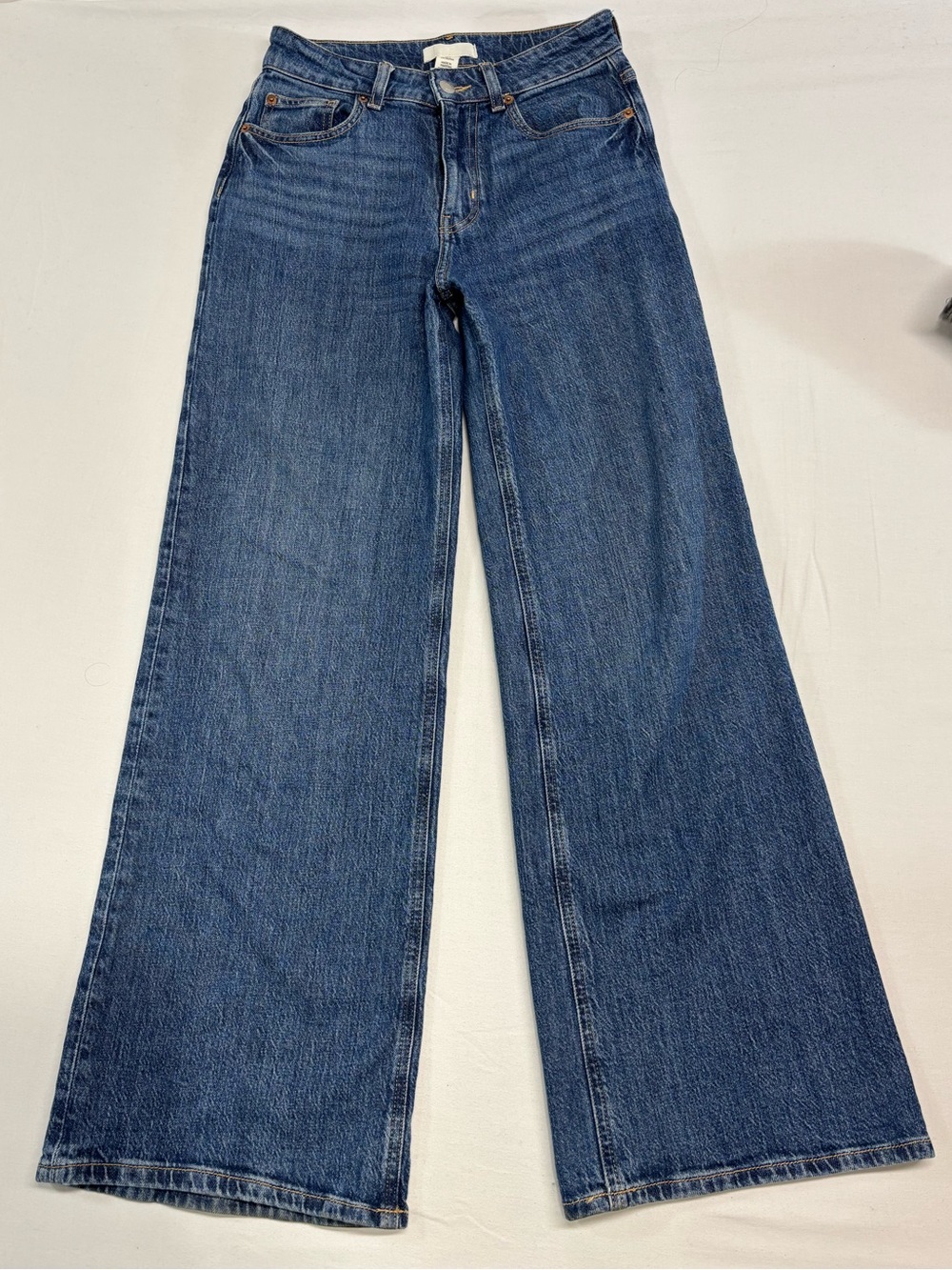 H&M Wide Leg High Waist Jeans Medium Blue Wash Size 4 - 562 - Picture 2 of 5